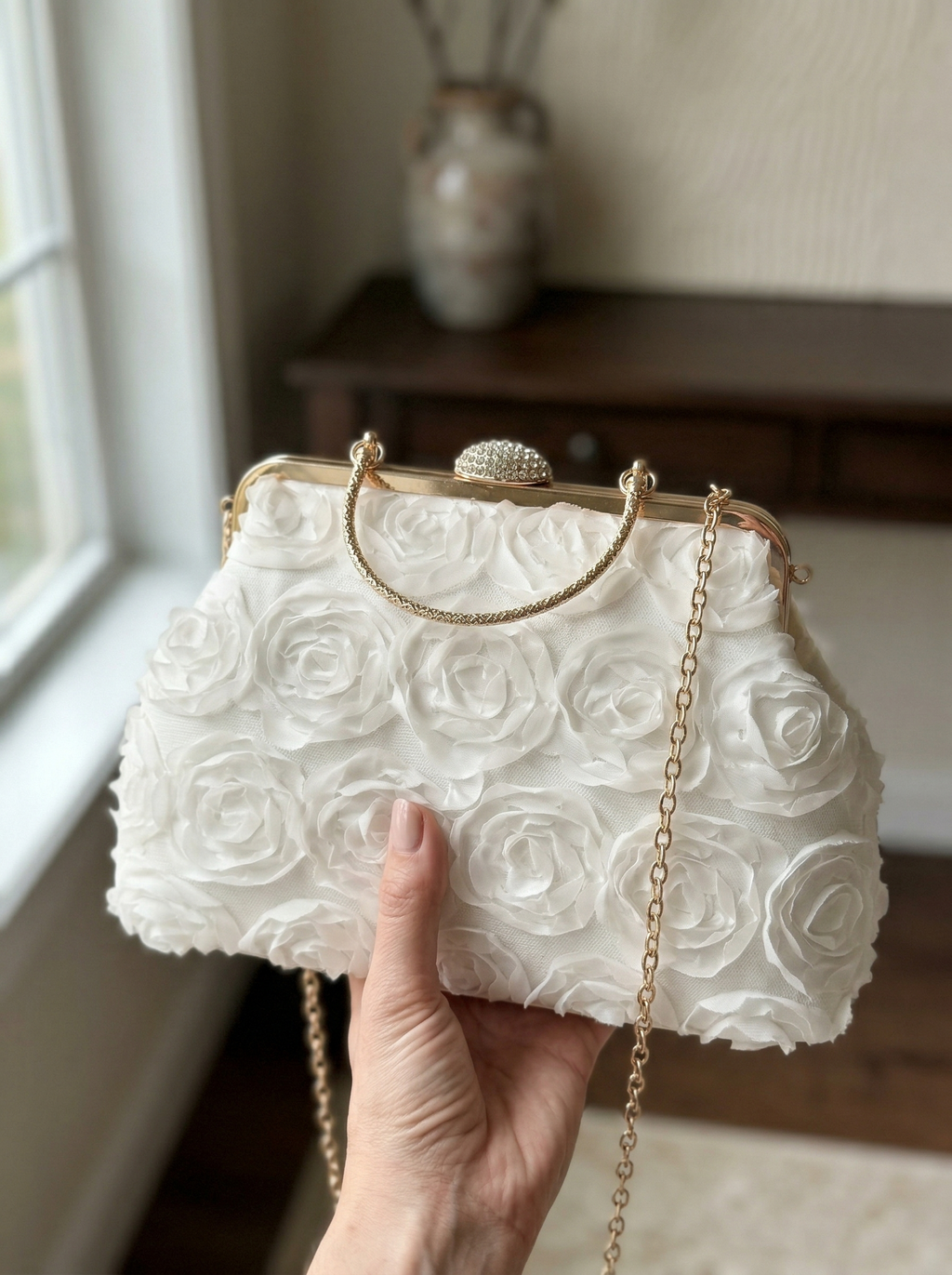 Flora — Pochette con Rose in Rilievo