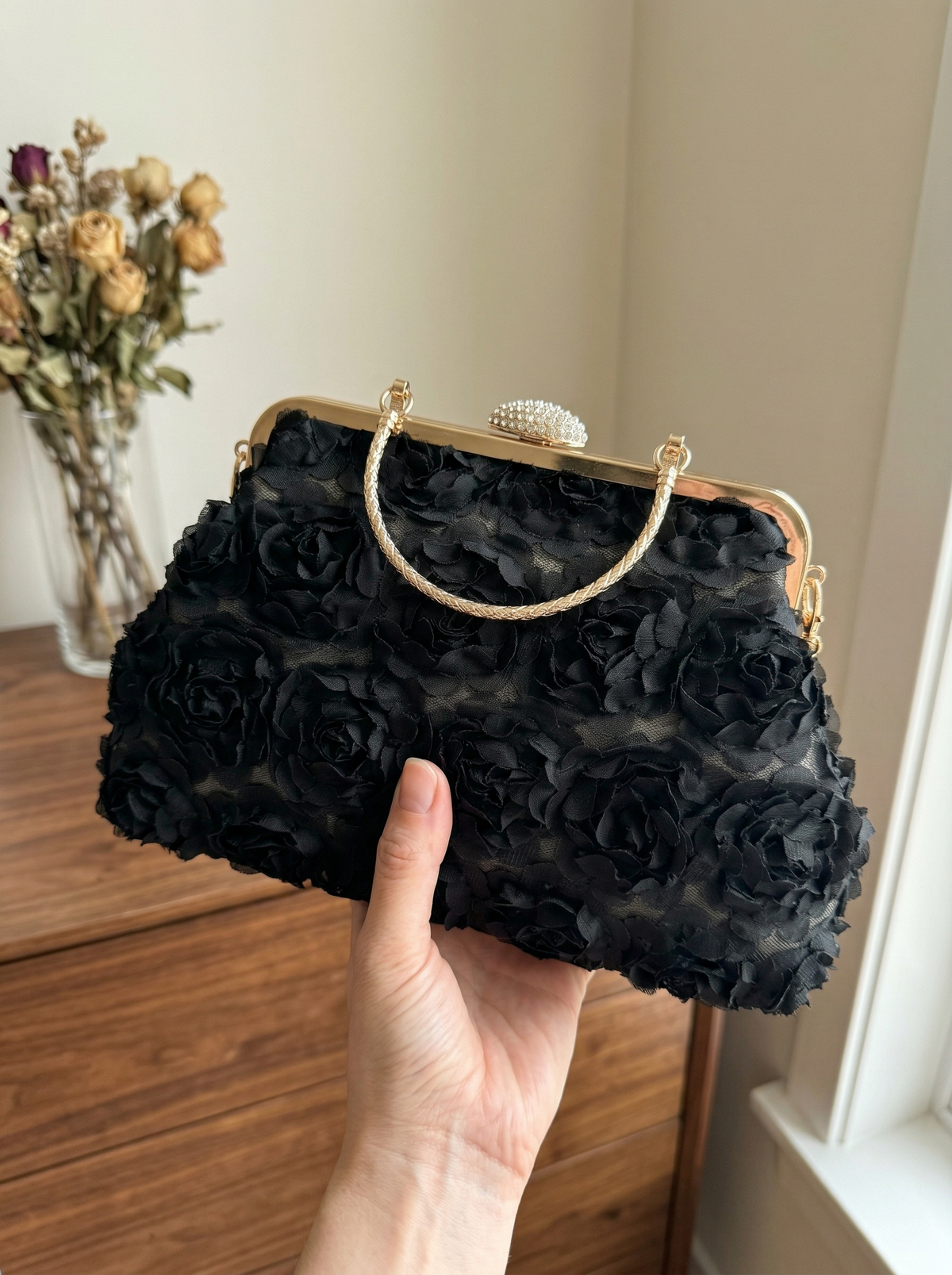 Flora — Pochette con Rose in Rilievo