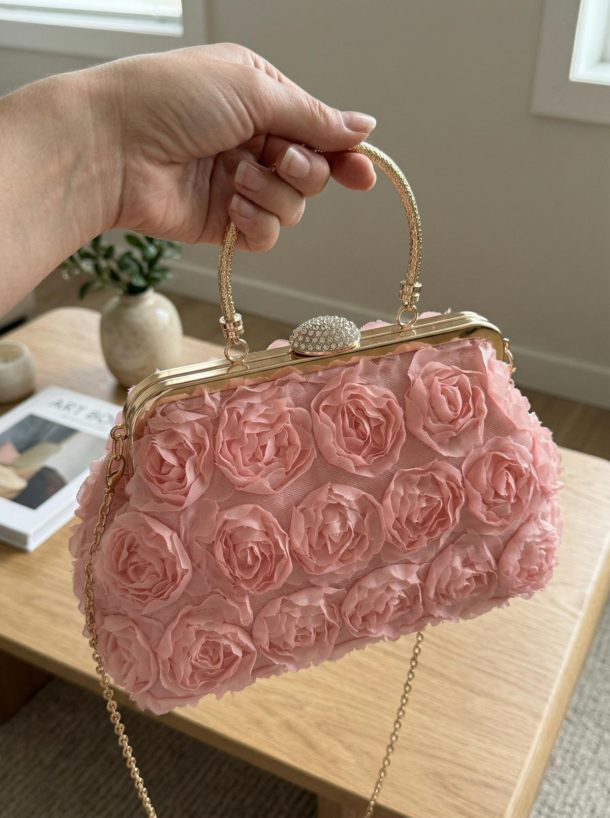 Flora — Pochette con Rose in Rilievo