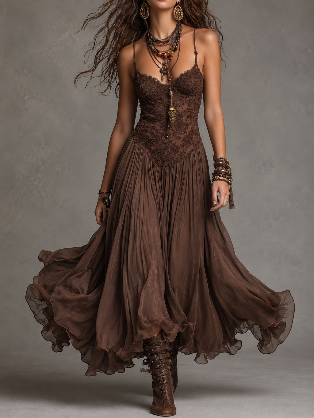 Lorella – Abito Lungo Marrone in Chiffon e Pizzo