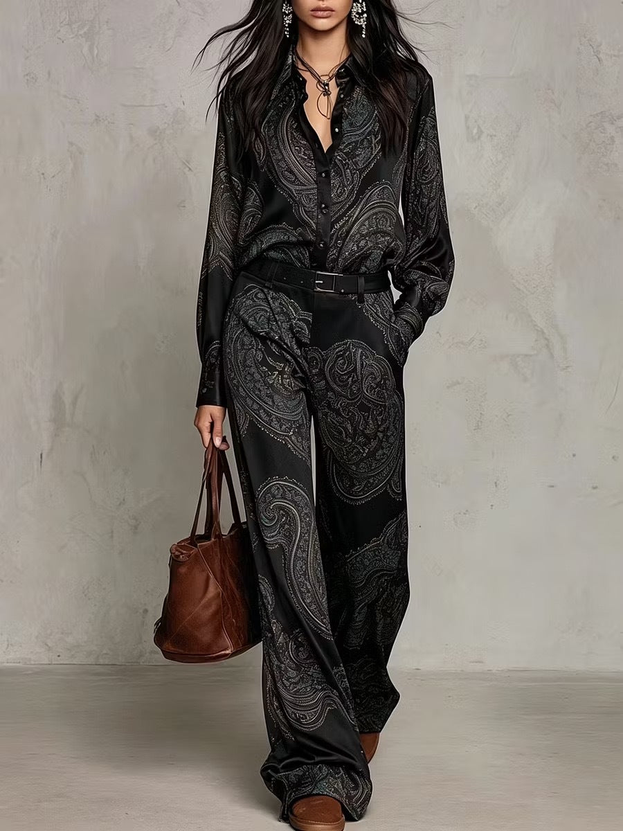 Carlotta – Completo Camicia e Pantaloni con Fantasia Paisley